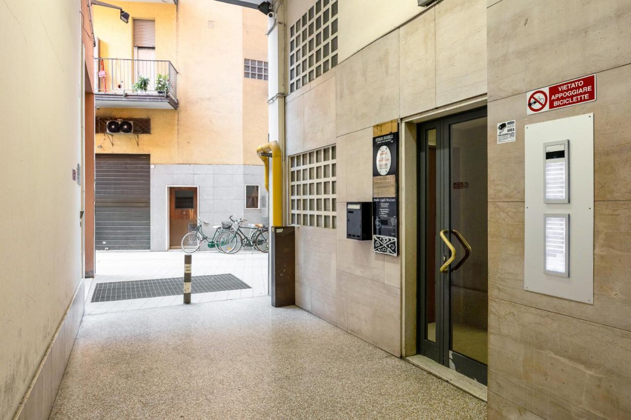 Delia'S Studios In The City Center By Wonderful Italy Болонья Екстер'єр фото